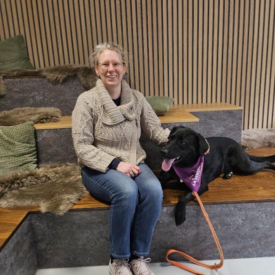 Læsehunden Murphy på Odder Bibliotek